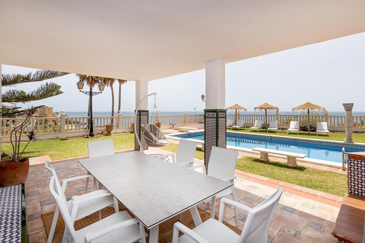 Bhost - Villa Sunrise Benalmádena Exteriör bild